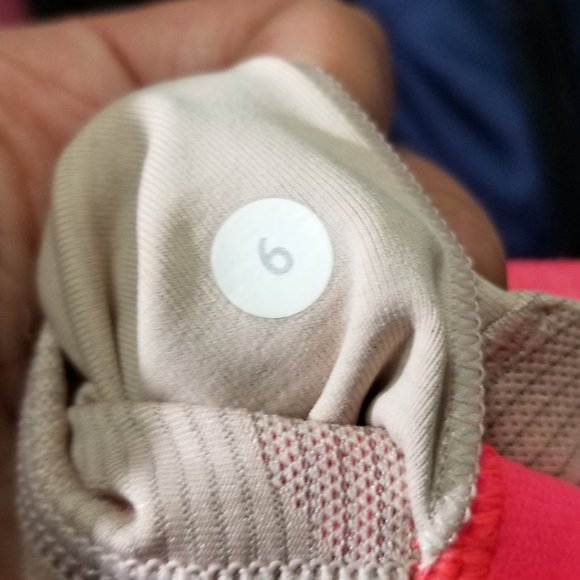 Lululemon Heathered Coral Strappy Run For Gold Tank w/ Built In Bra - Picture 4 of 4